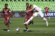  法甲半程盘点 巴黎领跑优势缩水至五分  